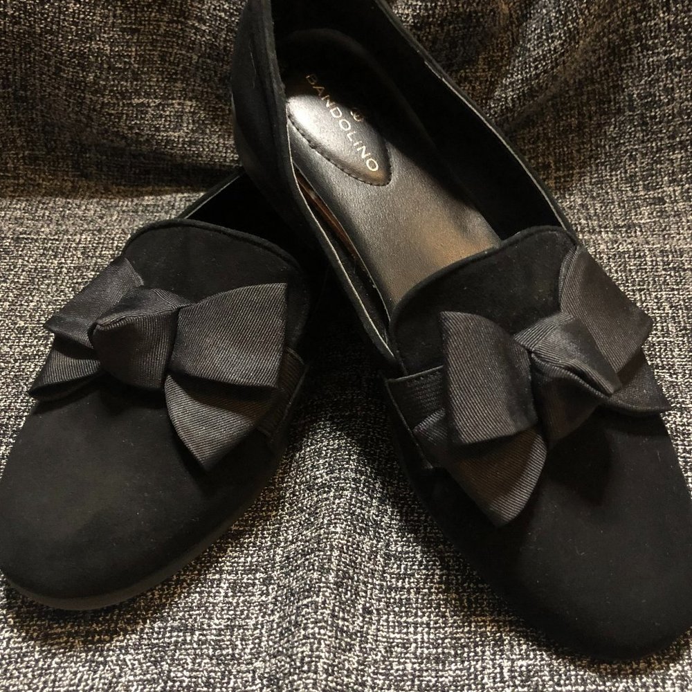 *OPEN TO ALL OFFERS*  Bandolino Black Velvet Bow Shoes